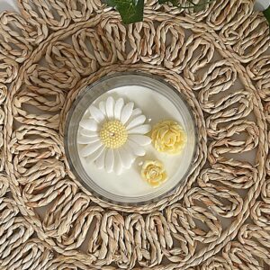 Świeca sojowa z kwiatami