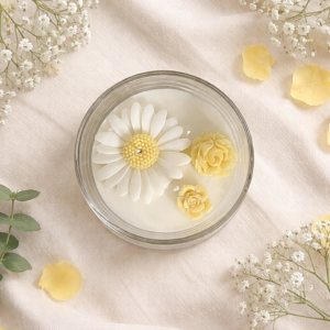 Świeca sojowa z kwiatami