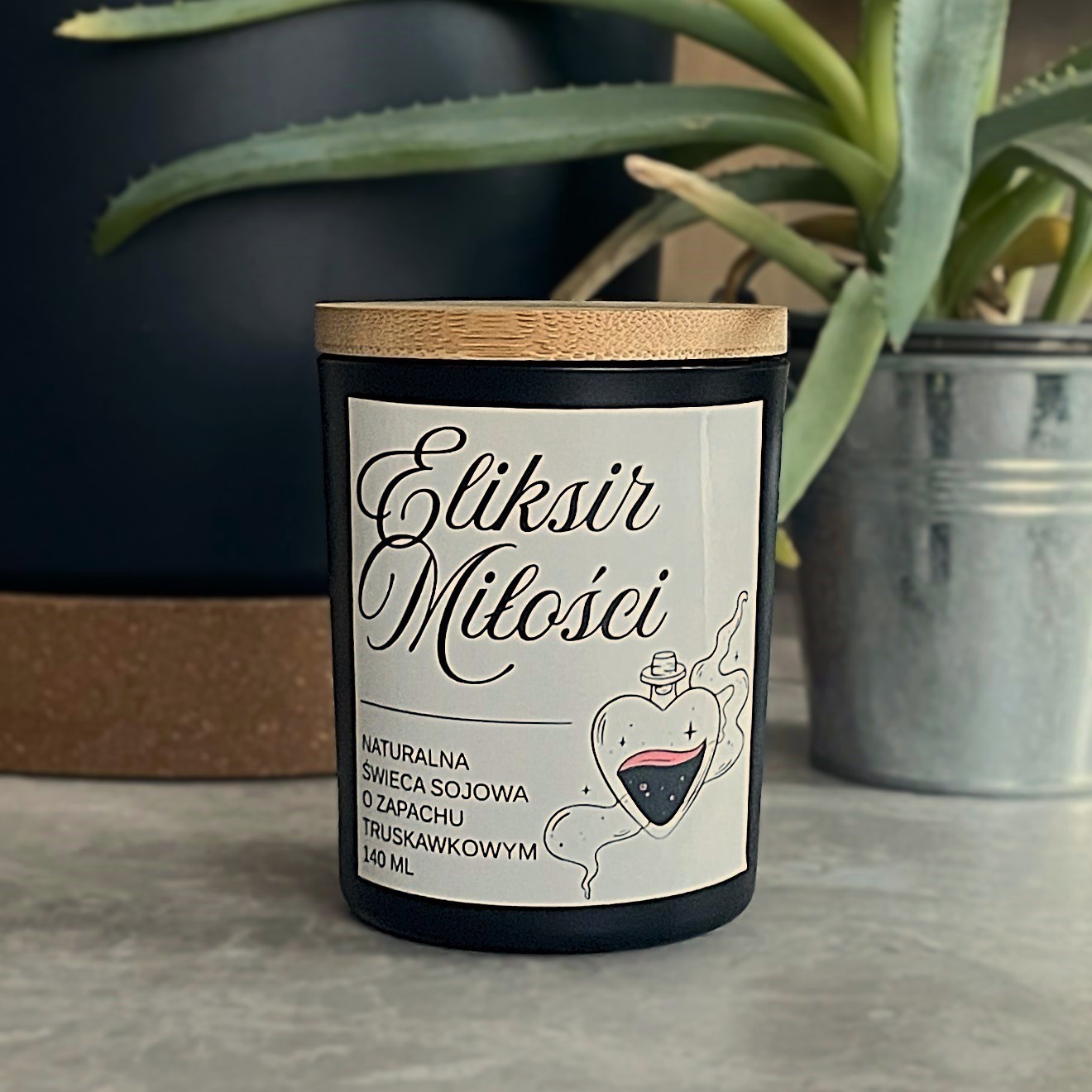 Eliksir miłości – truskawkowa świeca sojowa na Walentynki